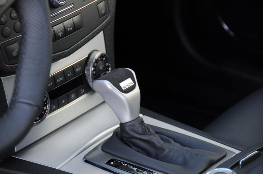  Mercedes-Benz C63 AMG by Brabus 2008 года  (фото 3 из 7)